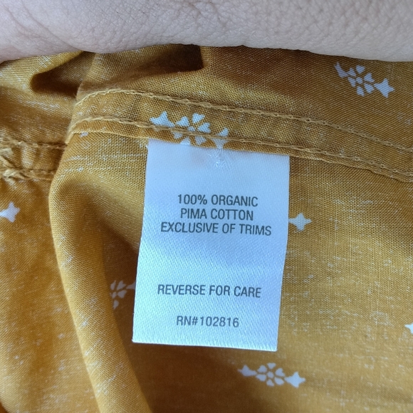 Garnet Hill Signature Organic Pima Cotton Essential Button Up Shirt Size 12 - Picture 3 of 8